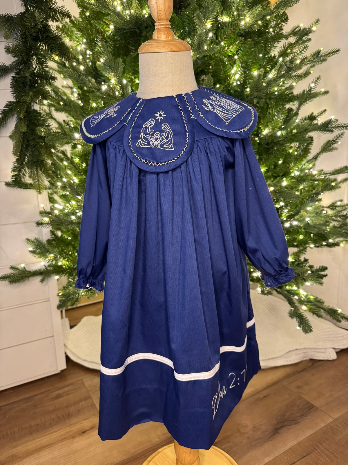 O' Holy Night: Dress